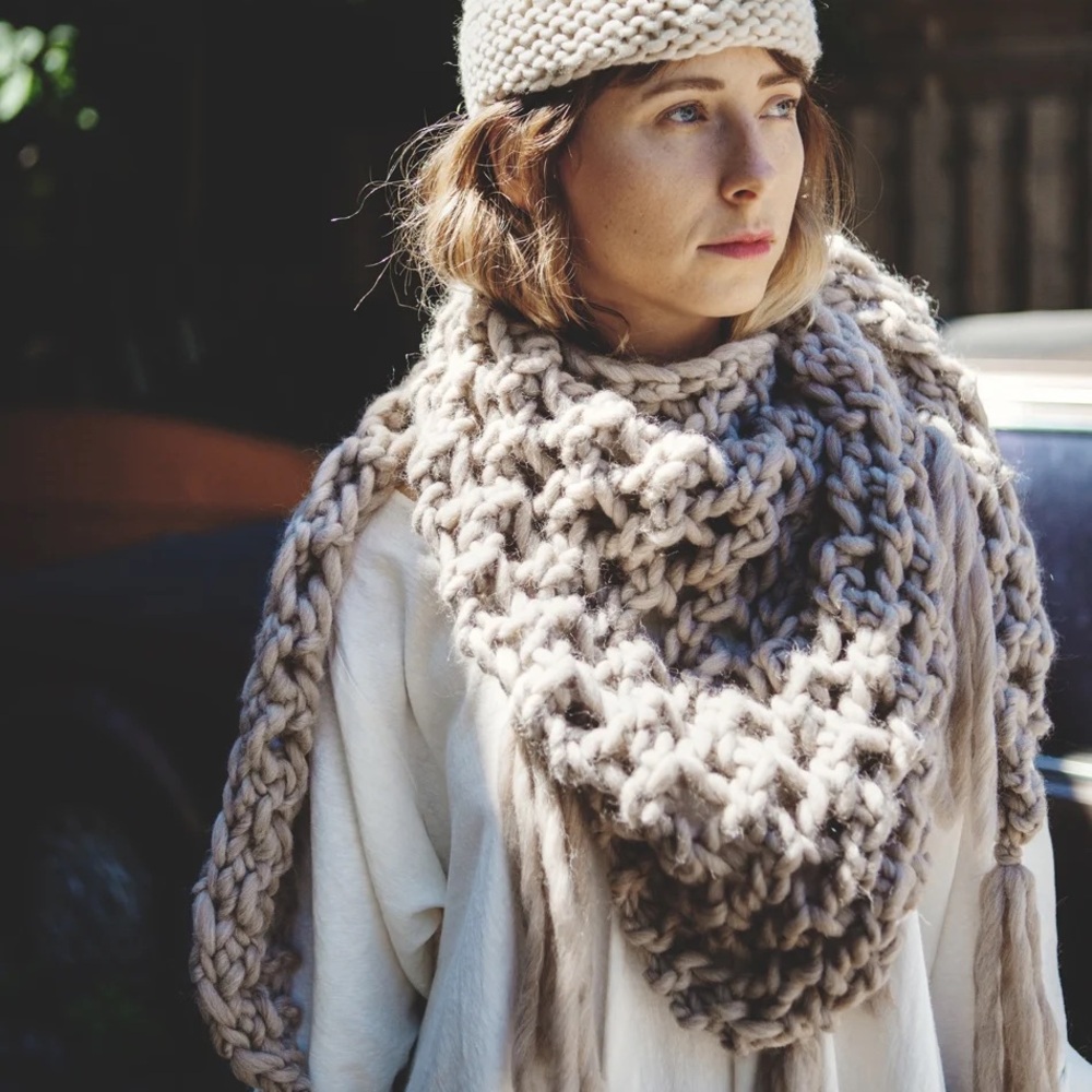 Good Night Day Belleville Shawl
